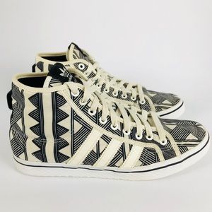 Adidas Women’s Farm Mexkumrex Honey Mid Shoes.